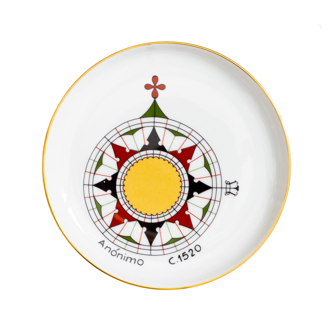 Prato decorativo Vista Alegre com motivo de rosa dos ventos da autoria de cartógrafo anónimo de 1520. Edição Exclusiva da Loja do Museu de Marinha