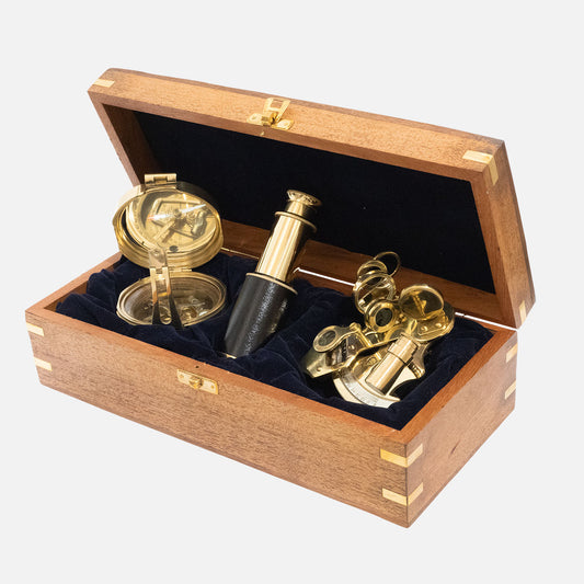 Conjunto de instrumentos de navegação