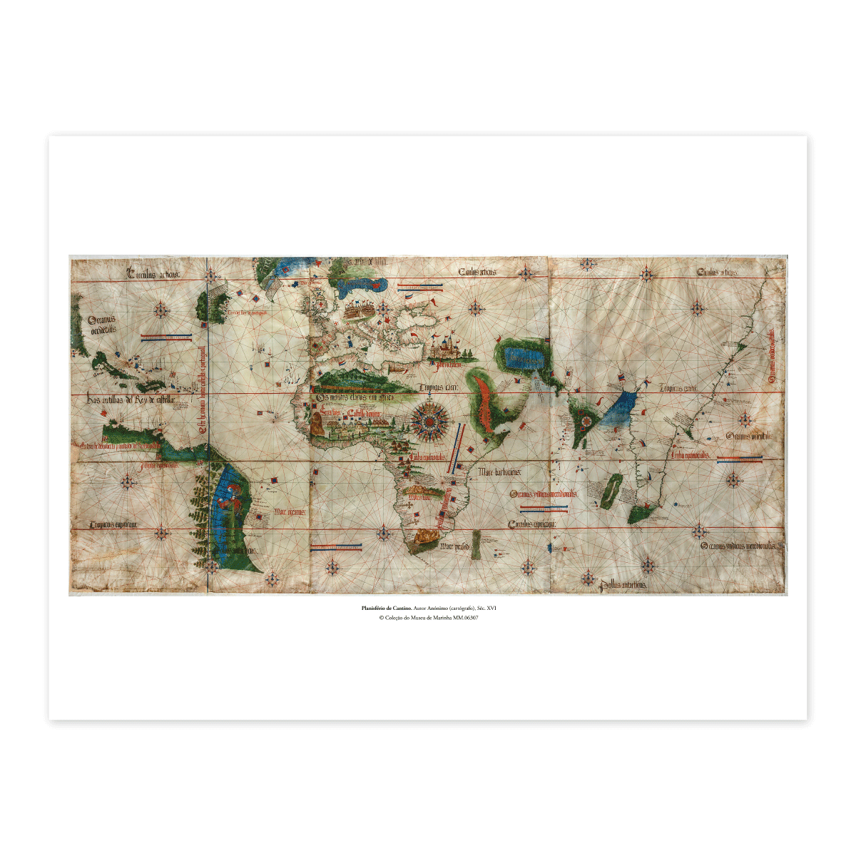 Reprodução em impressão giclée do Planisfério de Cantino de 1502, mostrando o mapa-múndi antigo com as linhas de rumo e a representação primitiva do Brasil e da Índia.