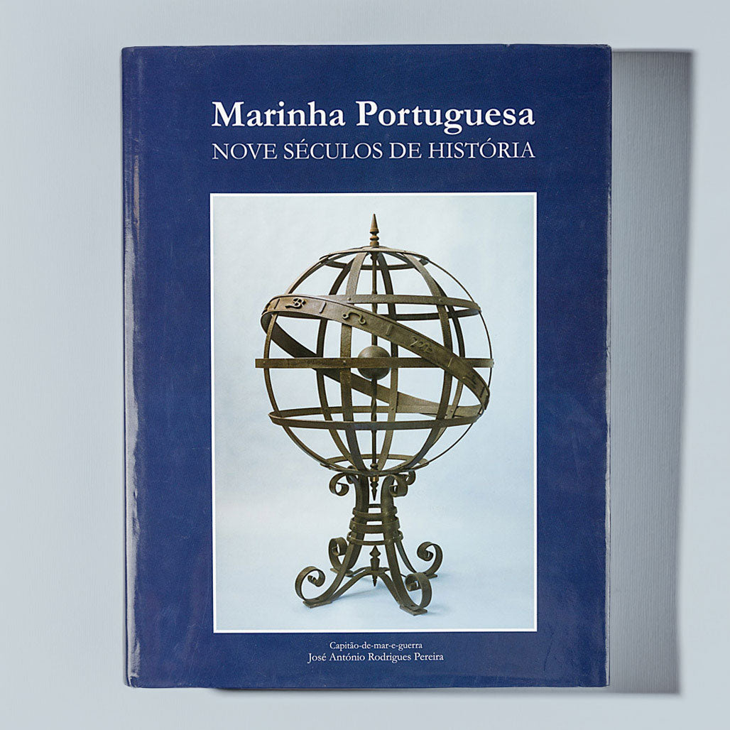 Capa da edição ilustrada do livro Marinha Portuguesa – Nove Séculos de História, de José Rodrigues Pereira. Comissão Cultural de Marinha.