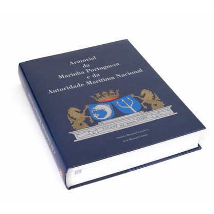 Capa do livro Heráldica Naval, sobre os símbolos e brasões da Marinha Portuguesa, de António Manuel Gonçalves e José Manuel Cabrita. Comissão Cultural de Marinha.