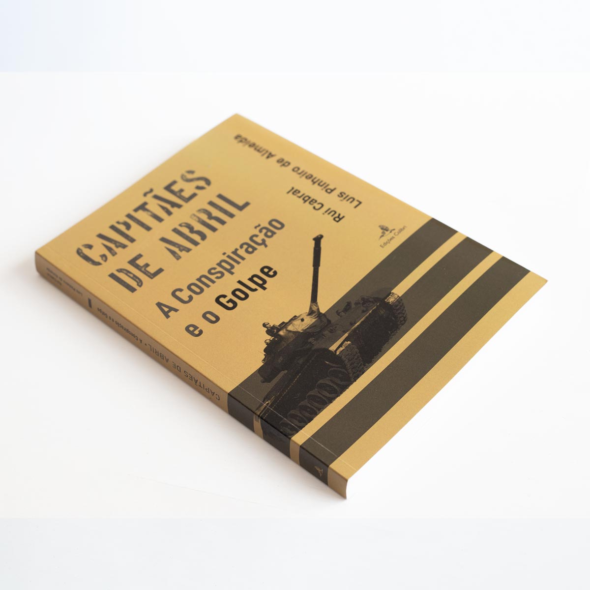 Capa do livro de Luís Pinheiro de Almeida e Rui Cabral sobre os Capitães de Abril e o Programa do MFA. Edições Colibri, 2024.