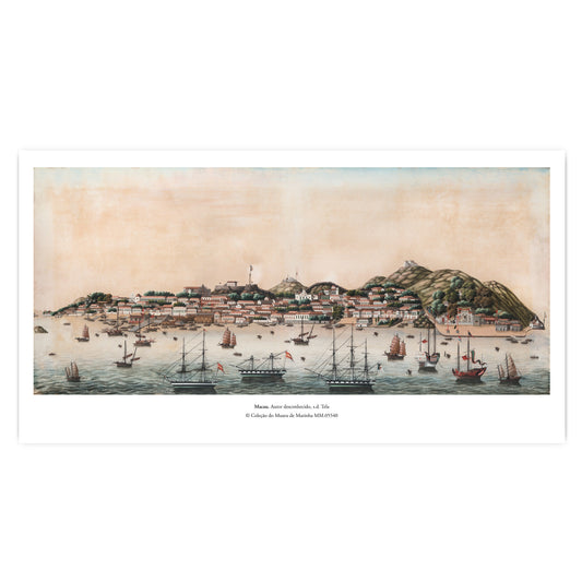 Impressão de arte panorâmica da pintura histórica de Macau pertencente ao Museu de Marinha, retratando barcos antigos e juncos na baía no estilo China Trade