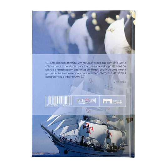 contra capa do livro Manual de Liderança Naval, editado pelas Edições da Marinha em 2024, com coautoria do Almirante Gouveia e Melo. Livro sobre chefia e gestão de equipas.