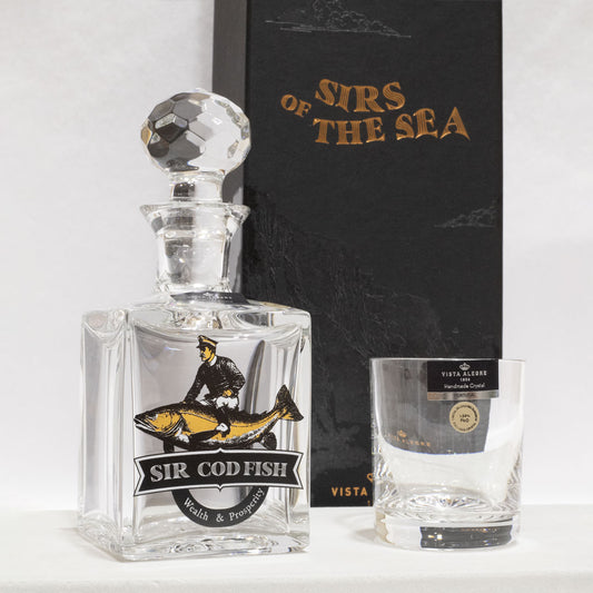 Conjunto mini bar em cristal Vista Alegre Sirs of the Sea Bacalhau com copo e caixa de apresentação.