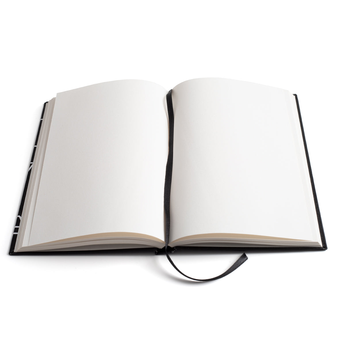 miolo folhas brancas e lisas Caderno de capa dura preta tamanho A5 com desenho minimalista em linhas brancas do Hidroavião Santa Cruz de Gago Coutinho e elástico de fecho vertical branco.