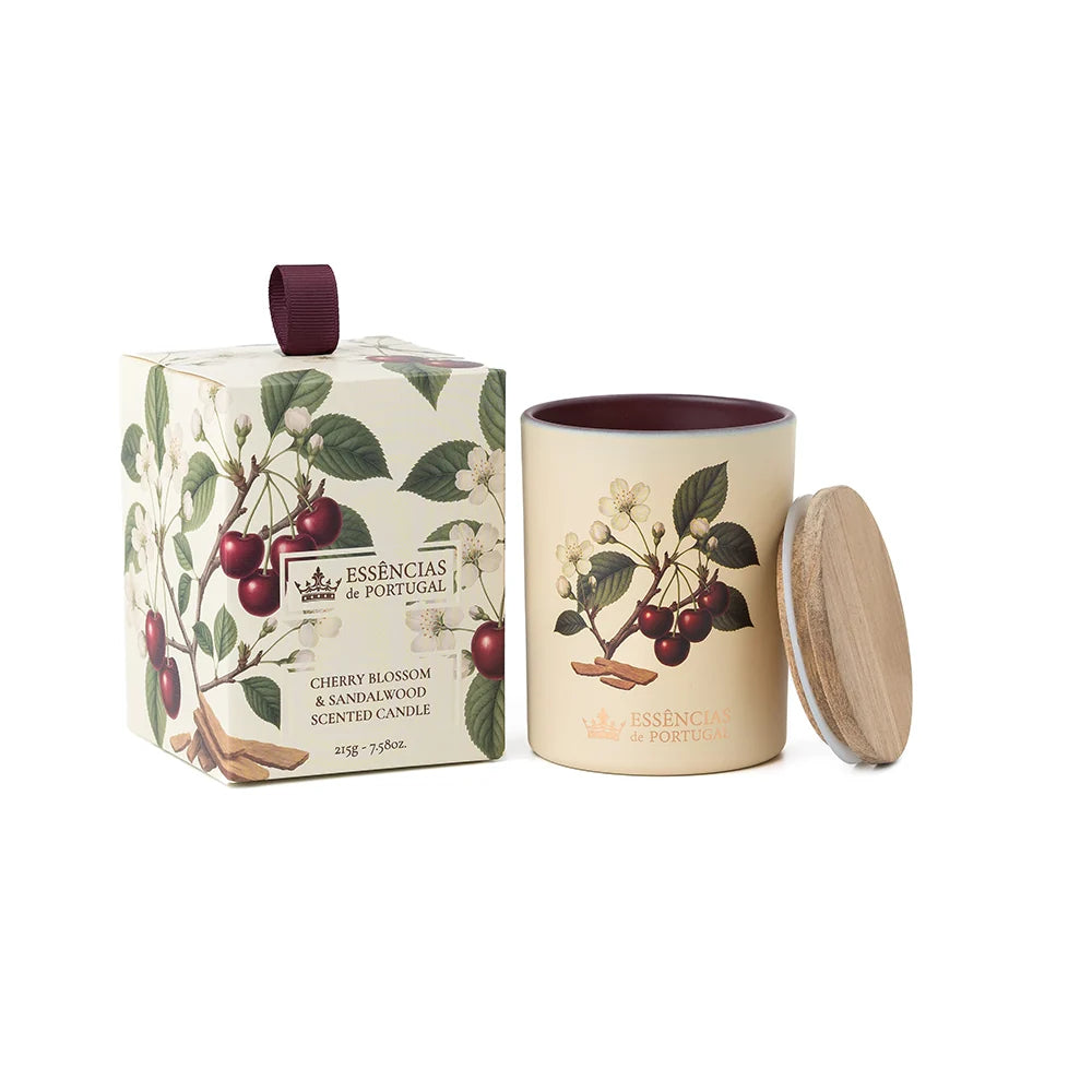 Embalagem de presente e vela aromática Essências de Portugal Flor de Cerejeira e Sândalo 215g